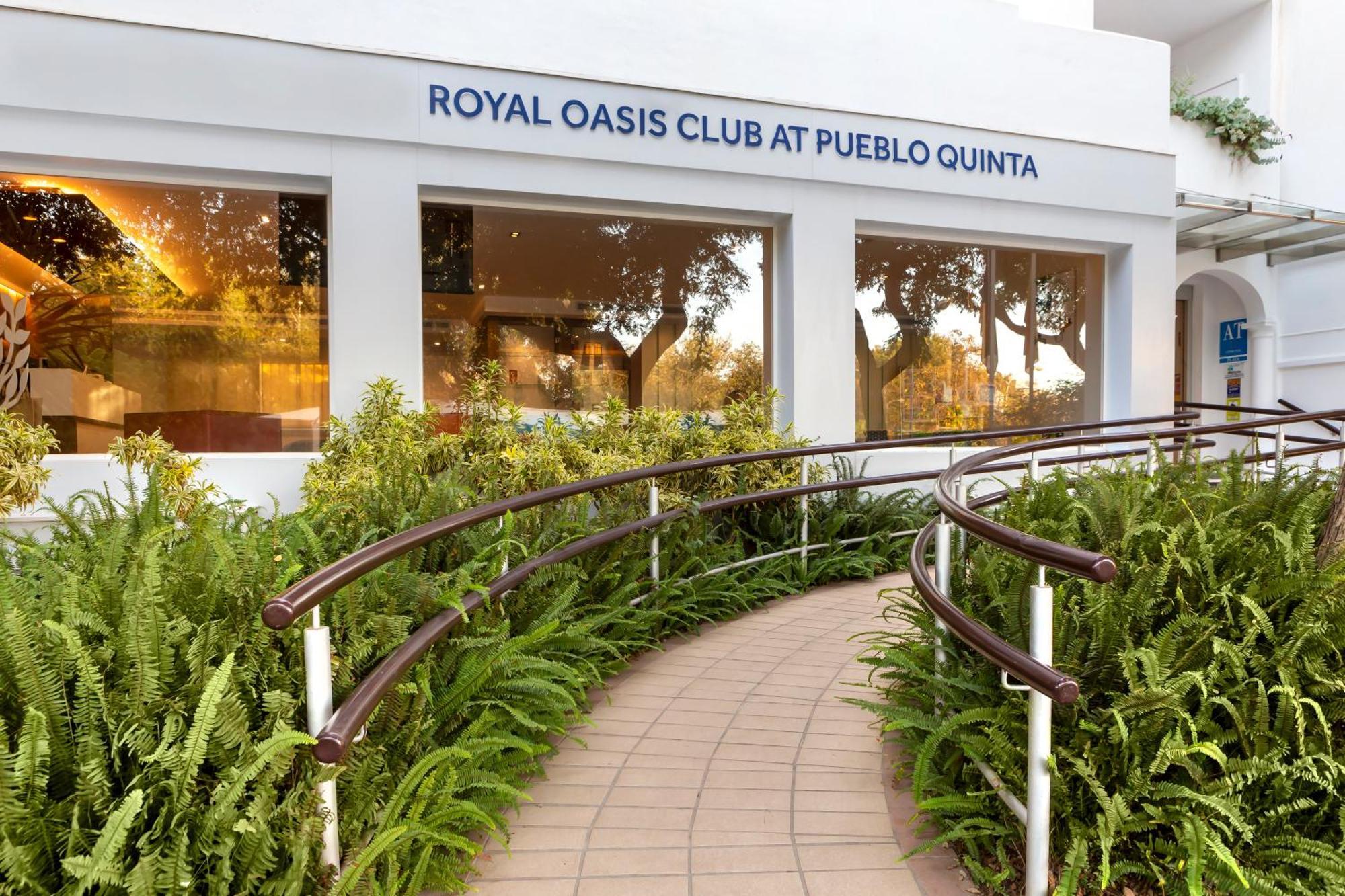 Royal Oasis Club At Pueblo Quinta Aparthotel Benalmádena Esterno foto